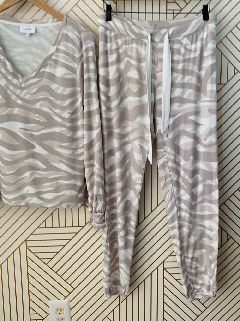 Soma Weekend SOMAWKND Sunday Lounge Set joggers graceful zebra neutral print  M - Picture 5 of 11